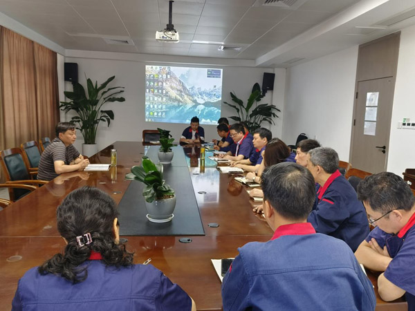 公司副總經(jīng)理、安全總監(jiān)到鋼構(gòu)公司調(diào)研