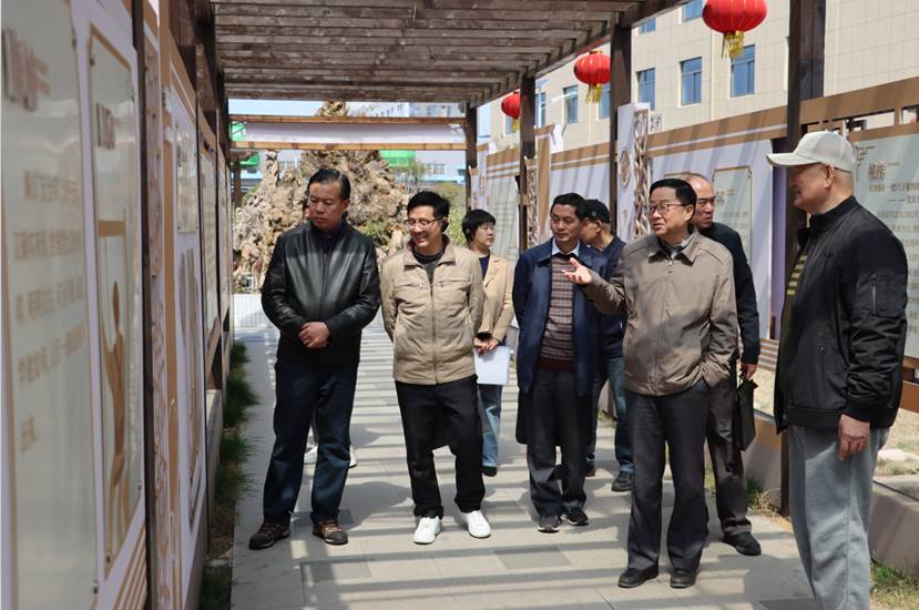 徐華利一行到公司調(diào)研 徐華利一行到公司調(diào)研